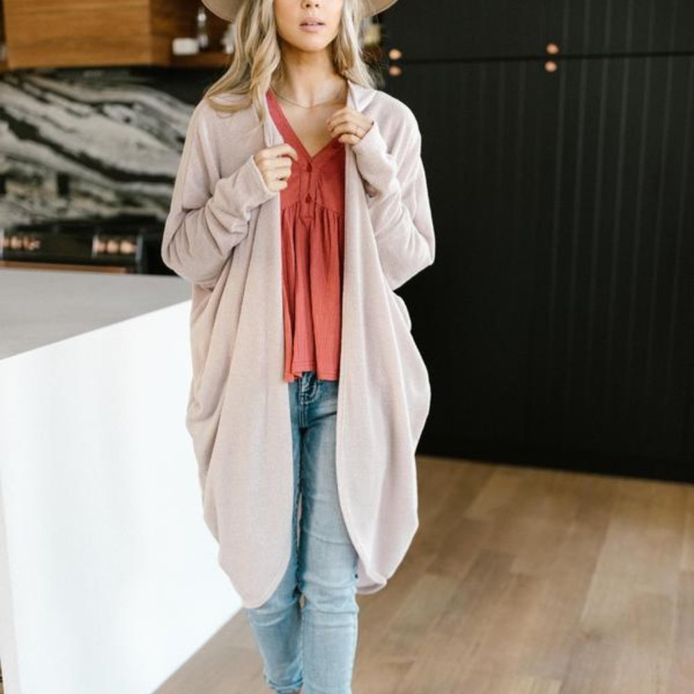 Women Top Cozy Spandex Cardi In Taupe
